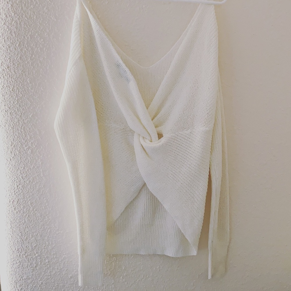 🤍 knot tie knit sweater